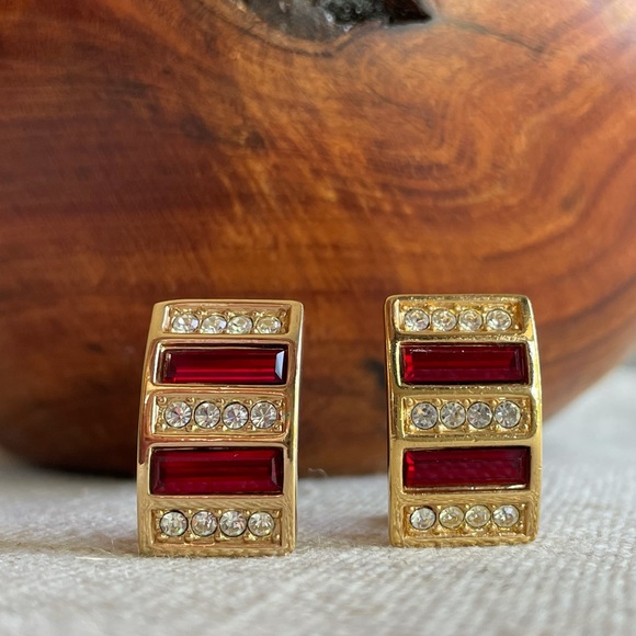 Swarovski Jewelry - Vintage Swarovski S.A.L. Ruby Red Clip On Earrings
